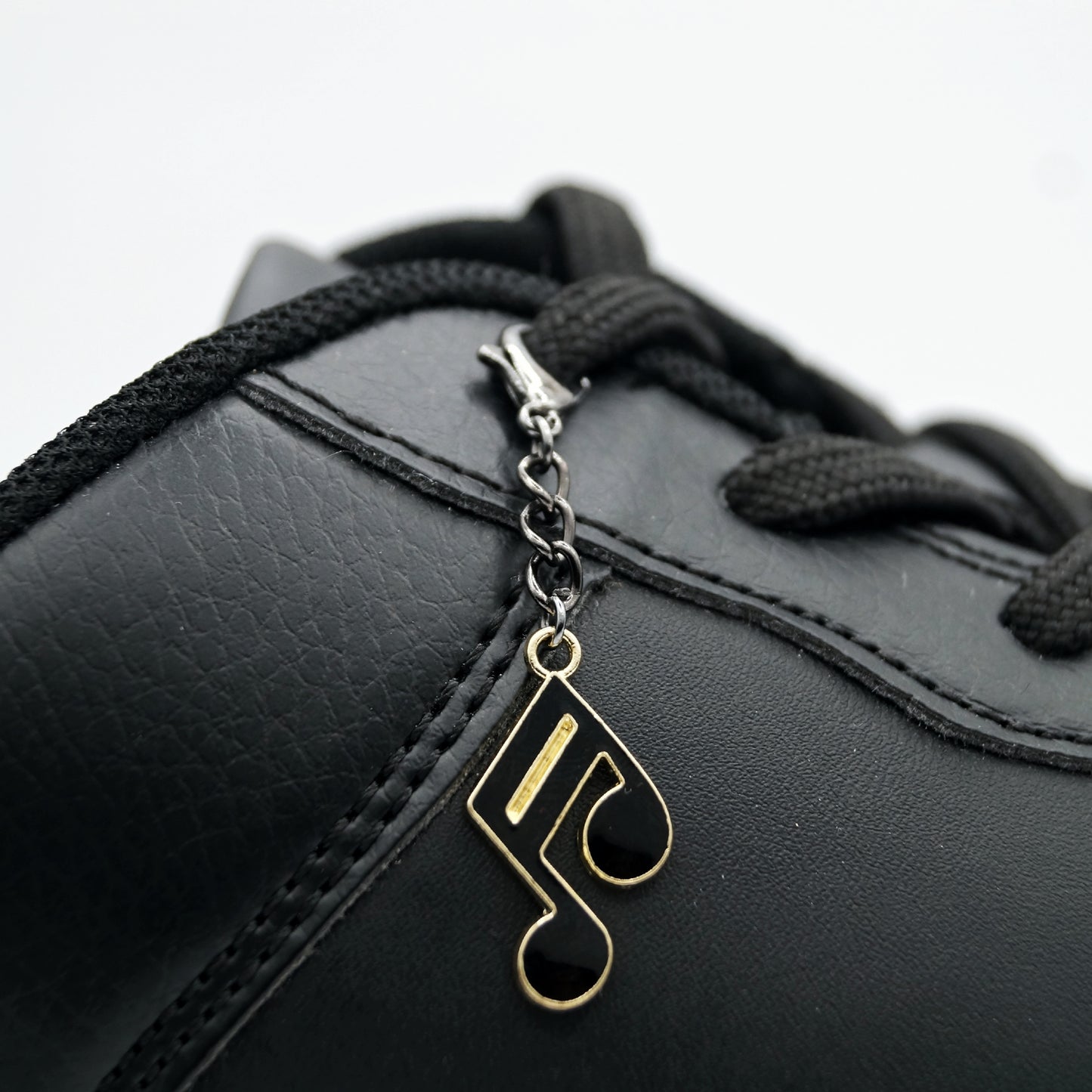 Shoe pendant musical note 1 piece.