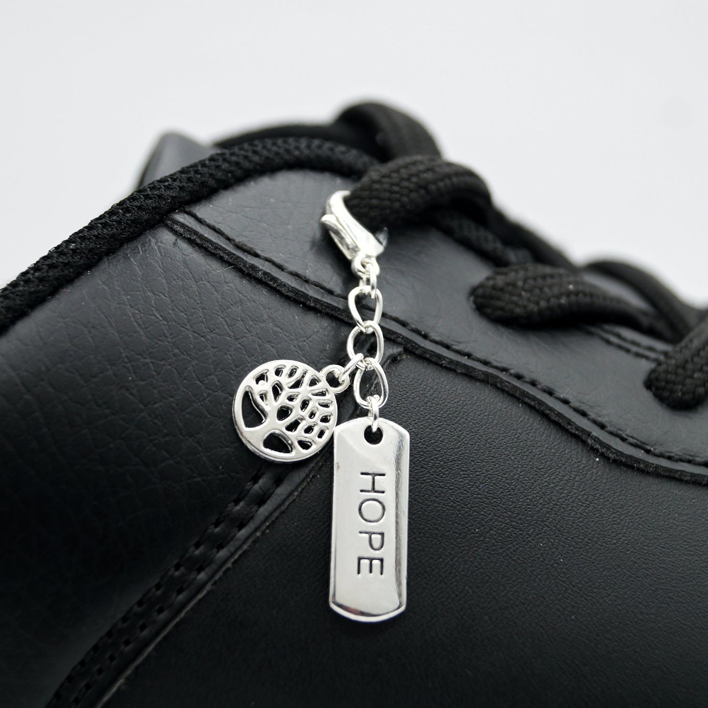 Shoe pendant Hope &amp; Tree of Life silver 1pc.