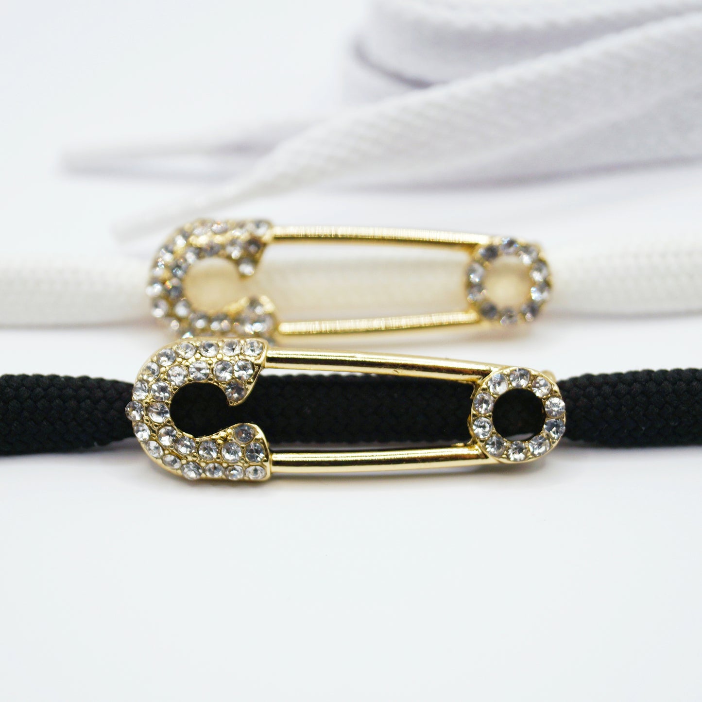 Shoe buckle pin diamonds gold metal 2pcs.