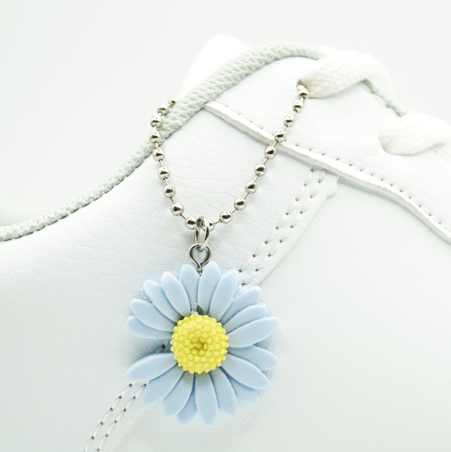 Shoe pendant flower blue 1 piece