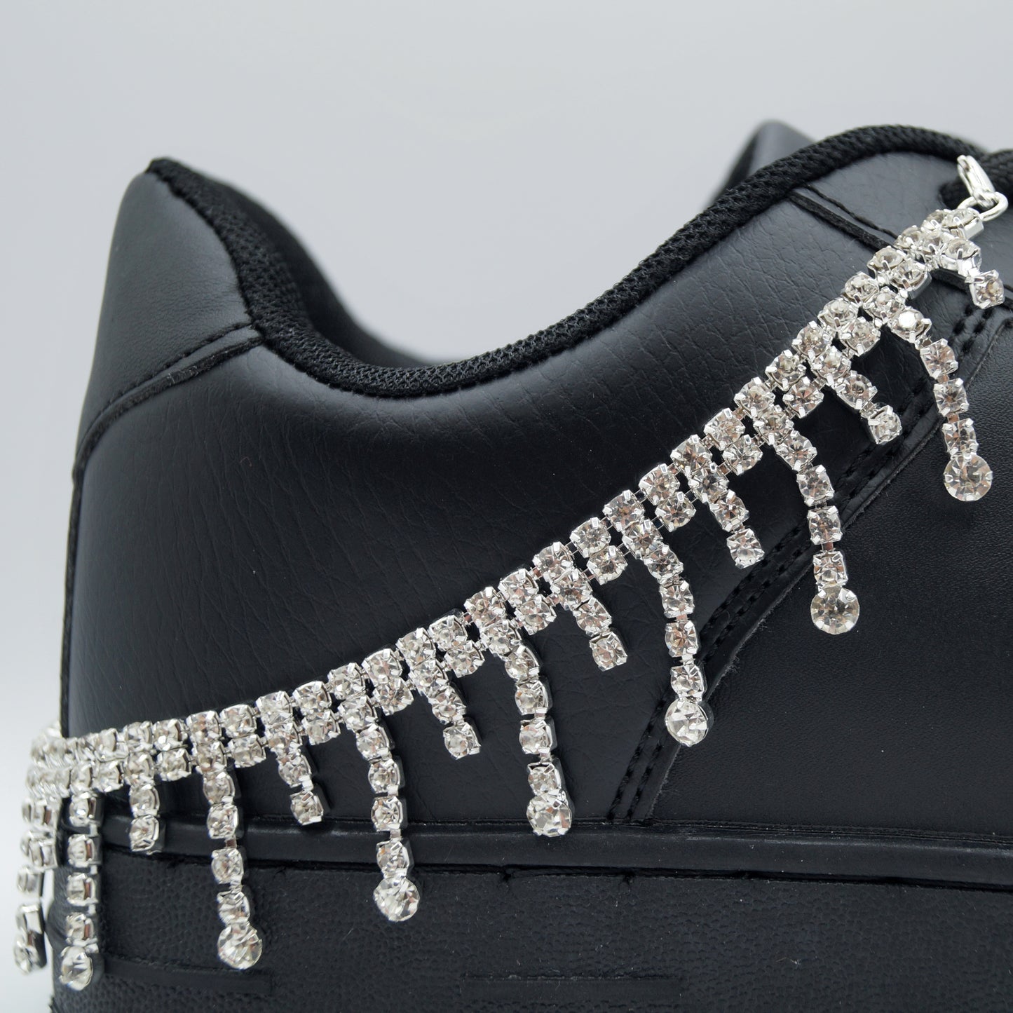 Shoe chain diamonds silver metal 1 piece