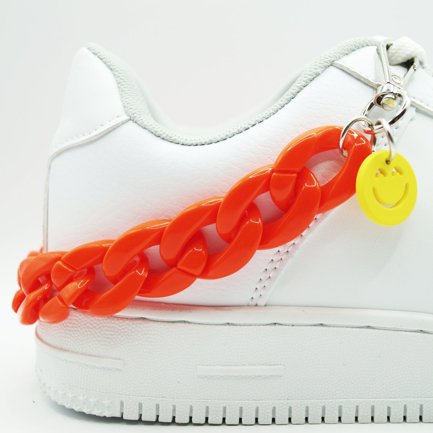 Shoe chain with smile orange 1 piece