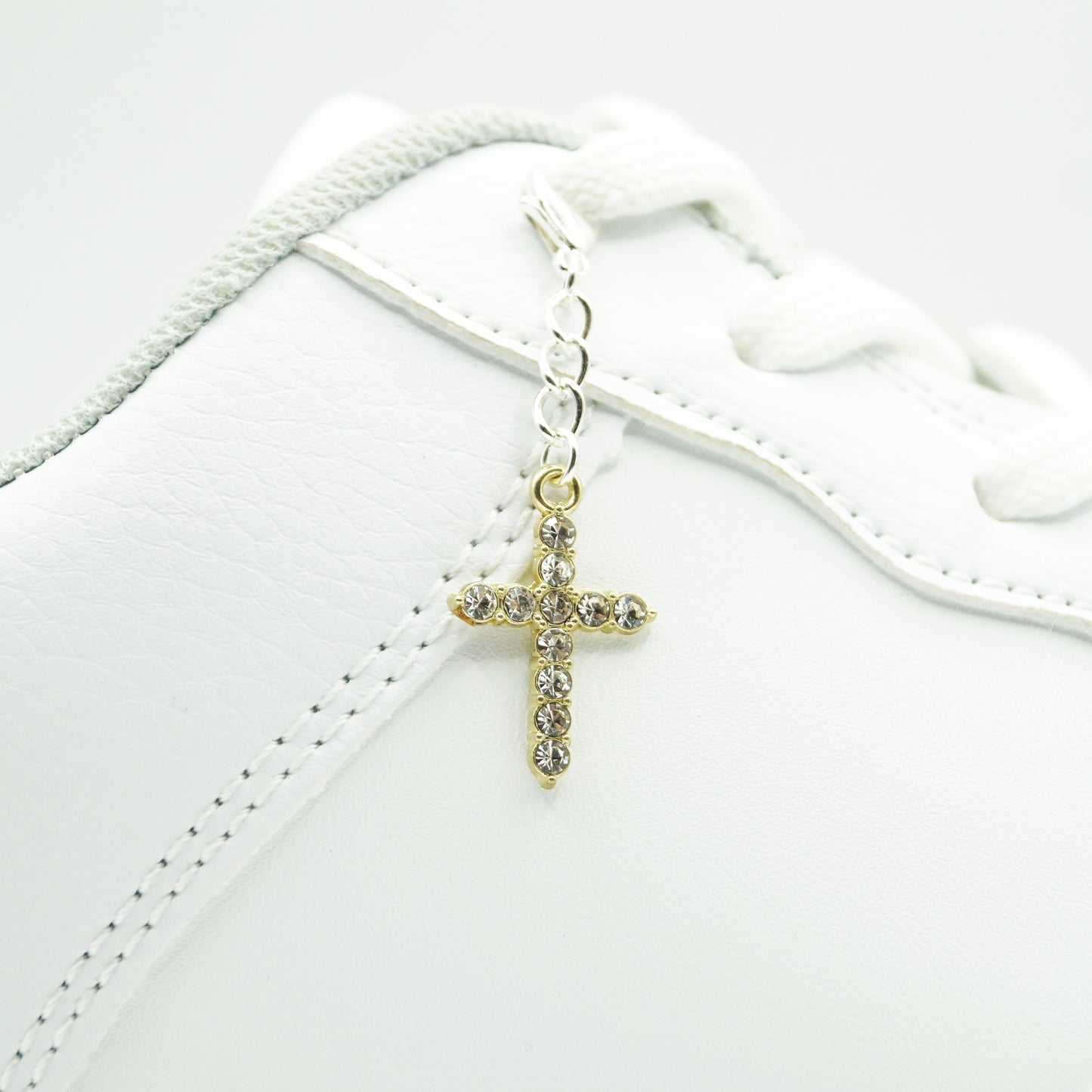 Shoe pendant cross diamonds metal 1 piece.